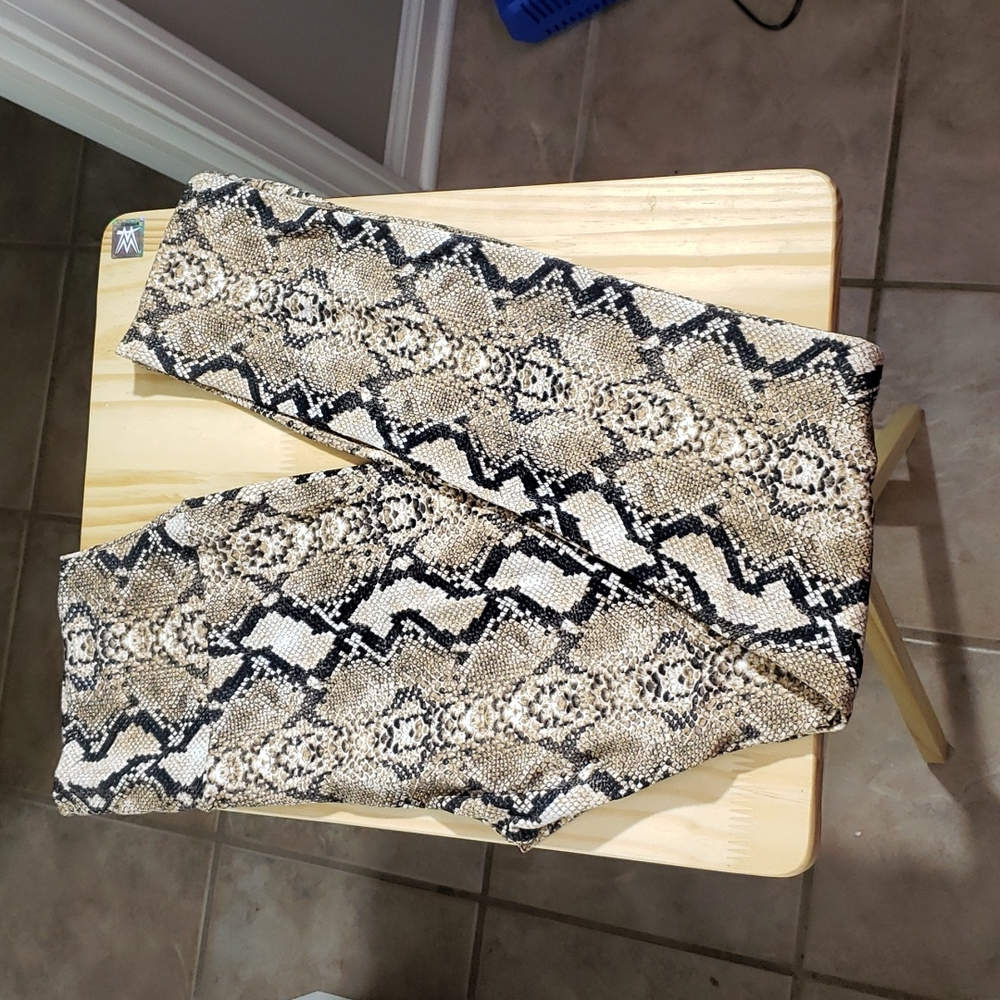 GeeGee Skinny Leg Leggings